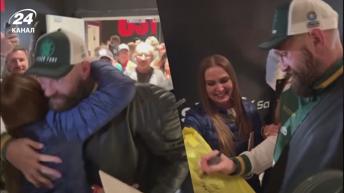 Тайсон Ф'юрі розчулив фанаток із прапором України після реваншу із Усиком Тайсон Ф'юрі розчулив фанаток із прапором України після реваншу із Усиком