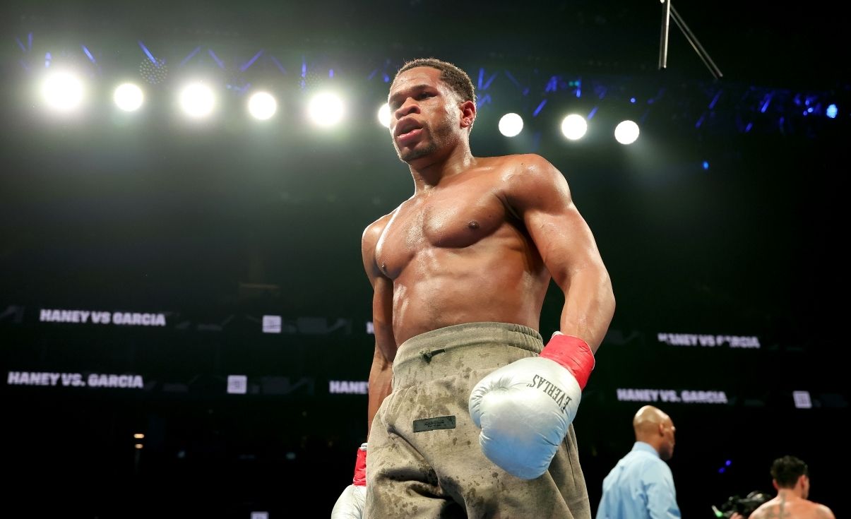 Девин Хейни - американский боксер анонсировал возвращение в ринг в марте 2025 года Девин Хейни - американский боксер анонсировал возвращение в ринг в марте 2025 года