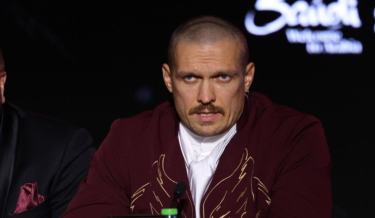 Усик хотел бы сделать селфи с отцом Усик хотел бы сделать селфи с отцом