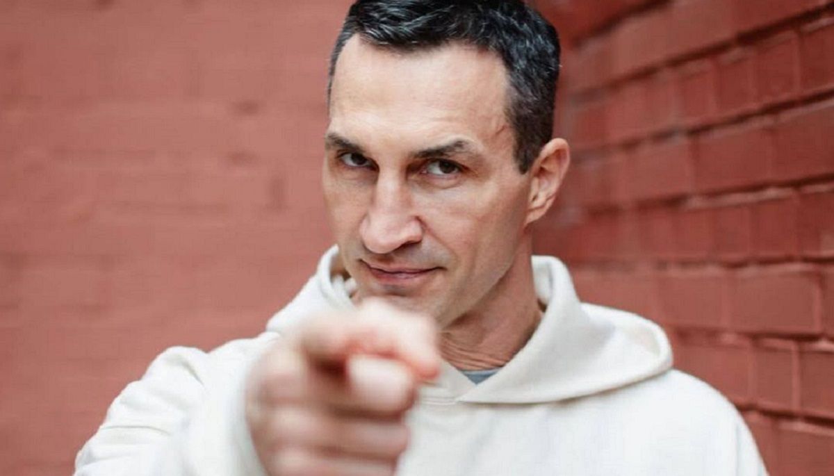 Олександр Усик - з яким боксером ніколи не проведе бій Володимир Кличко Олександр Усик - з яким боксером ніколи не проведе бій Володимир Кличко