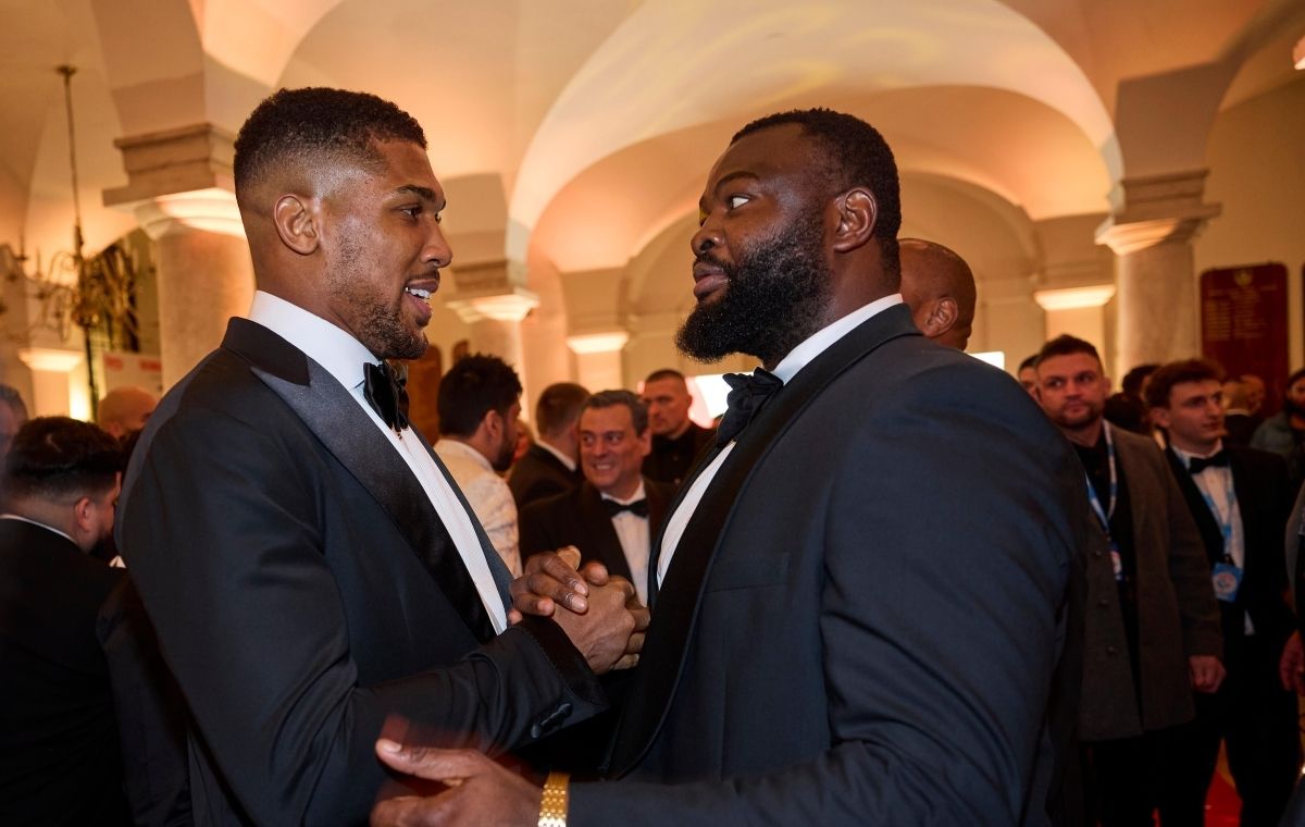 Джошуа будет драться против Баколе Джошуа будет драться против Баколе