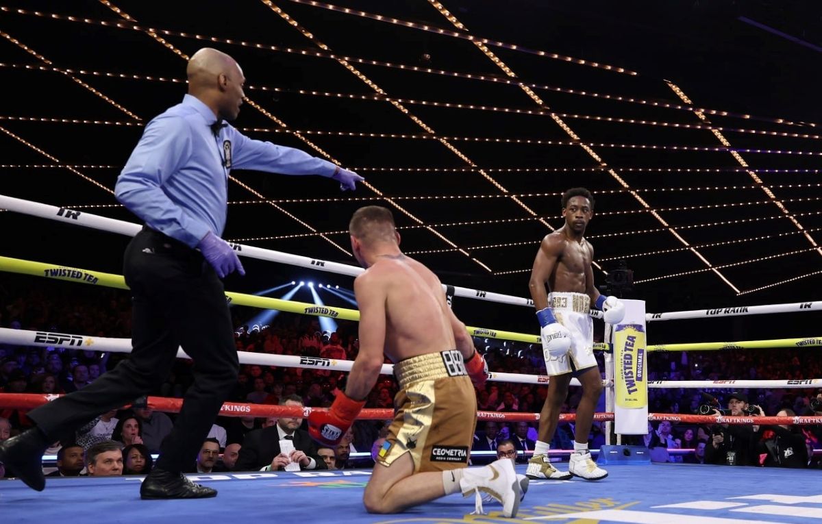 Дэвис отправил Беринчика в нокаут Дэвис отправил Беринчика в нокаут