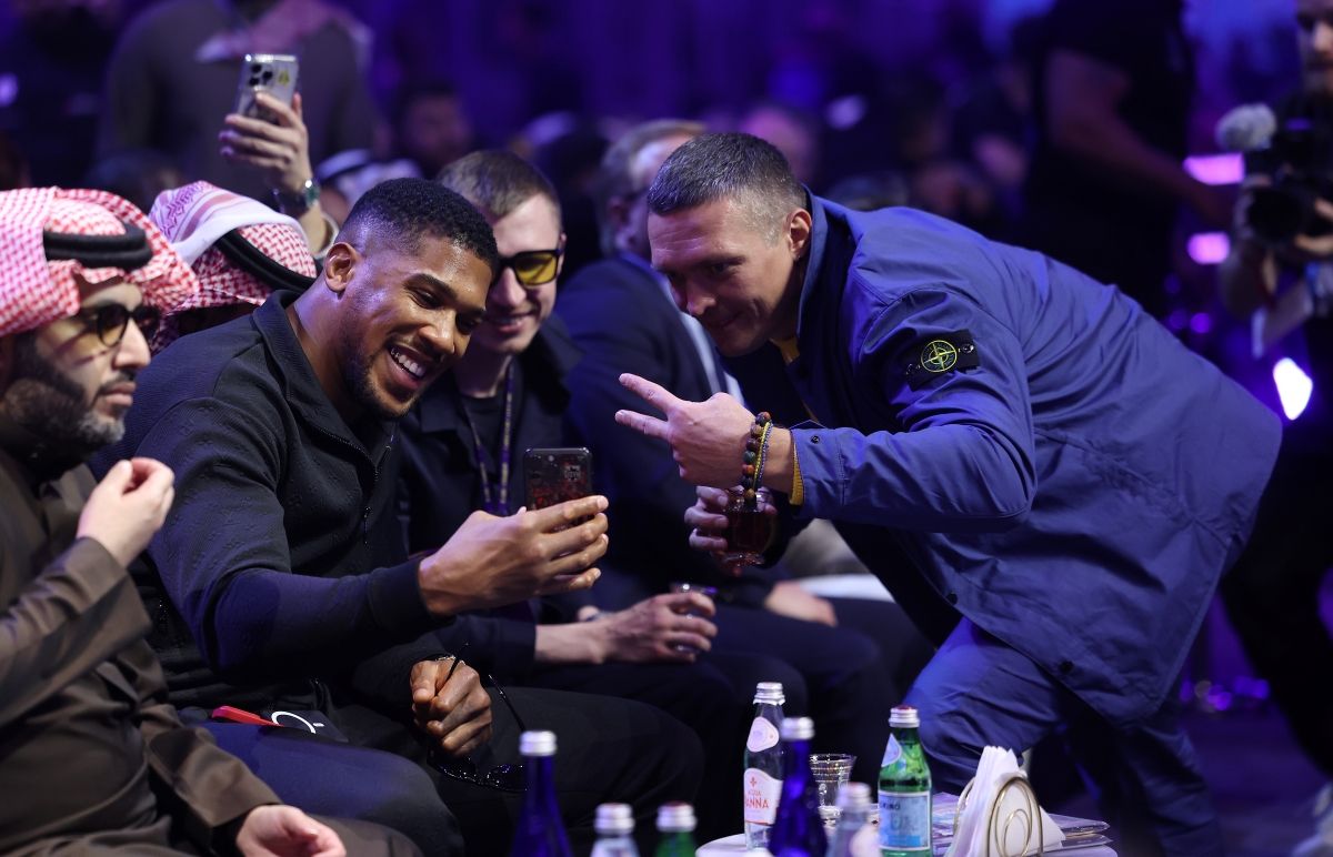 Усик пообщался с Джошуа Усик пообщался с Джошуа