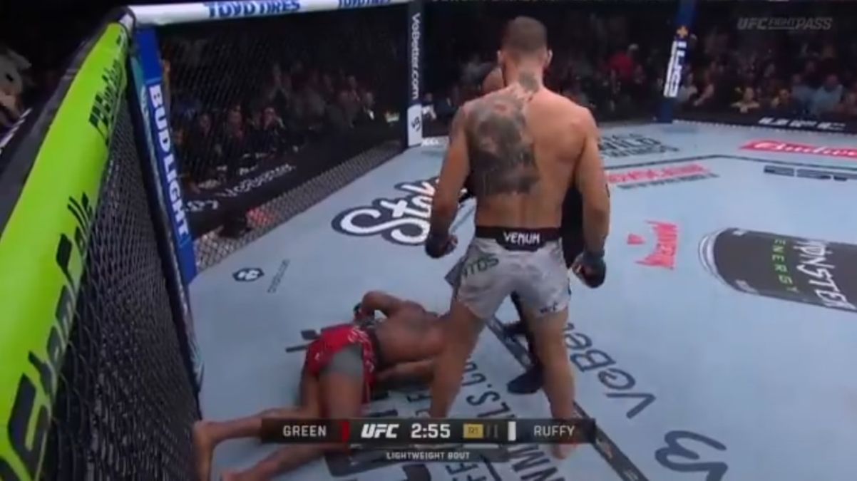 UFC 313 - Маурісіо Руффі одним ударом відправив в нокаут Боббі Гріна - відео UFC 313 - Маурісіо Руффі одним ударом відправив в нокаут Боббі Гріна - відео