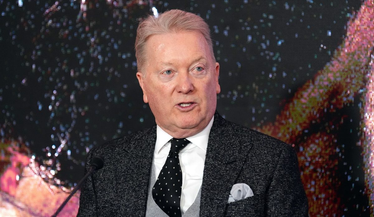 Френк Воррен прокоментував можливий бій Усик – Паркер за пояс WBO Френк Воррен прокоментував можливий бій Усик – Паркер за пояс WBO