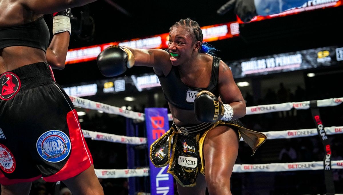 Кларесса Шилдс употребляла марихуану - дисквалификация с боксерши снята Кларесса Шилдс употребляла марихуану - дисквалификация с боксерши снята