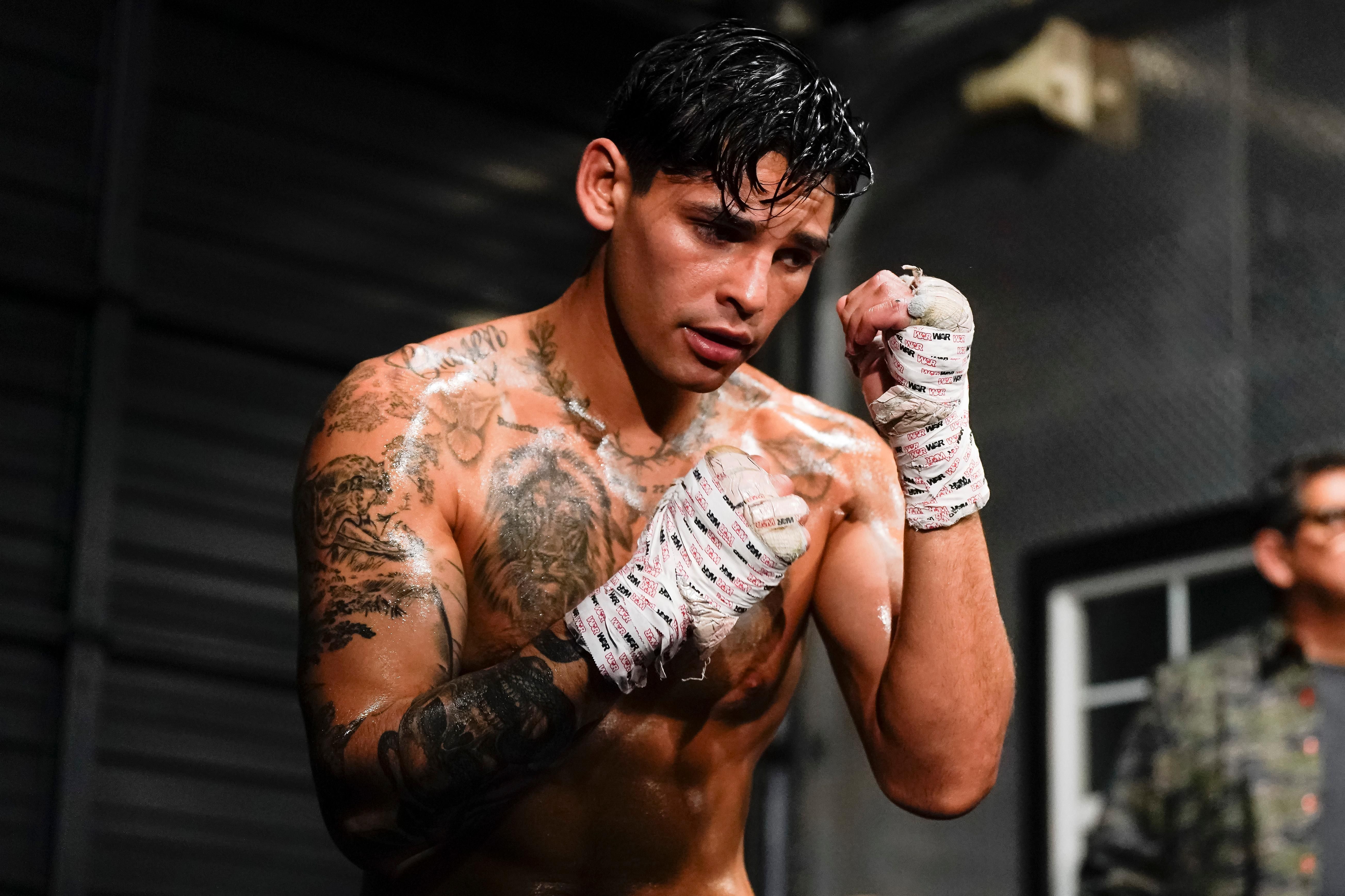 Райан Гарсия - американский боксер не против подраться с Джейком Полом Райан Гарсия - американский боксер не против подраться с Джейком Полом