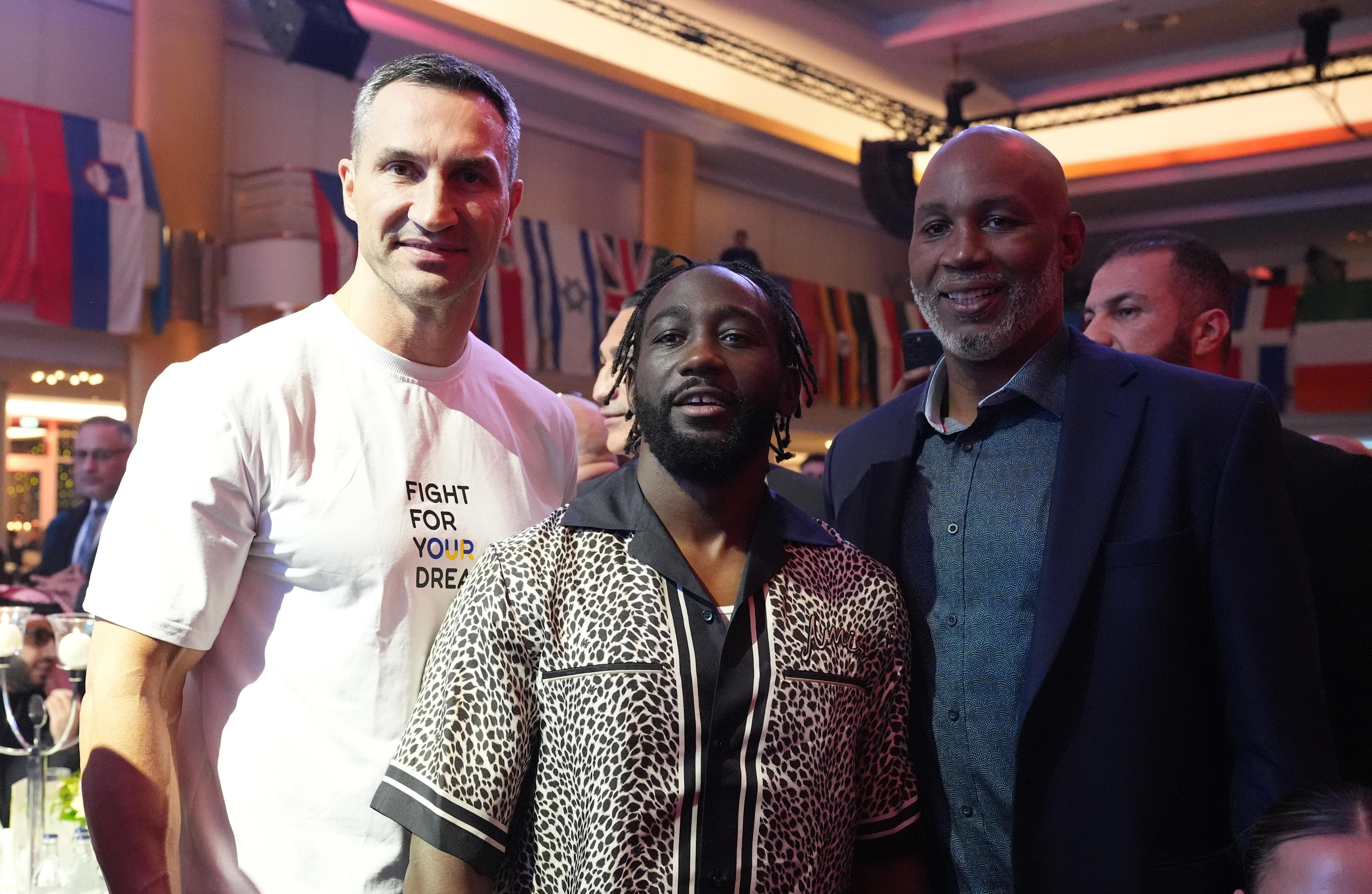 Флойд Мейвезер - кого выбрал американец лучшим боксером мира Флойд Мейвезер - кого выбрал американец лучшим боксером мира