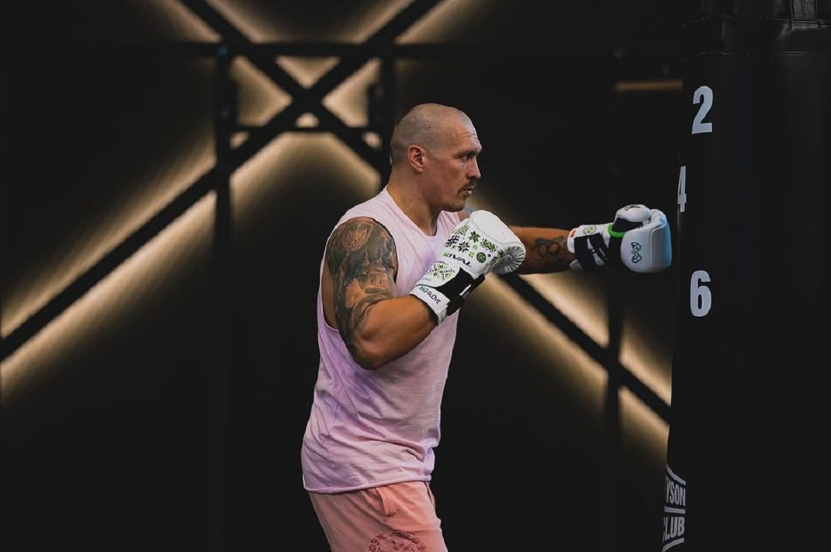 У якій країні Олександр Усик може готуватись до бою із Даніелем Дюбуа У якій країні Олександр Усик може готуватись до бою із Даніелем Дюбуа