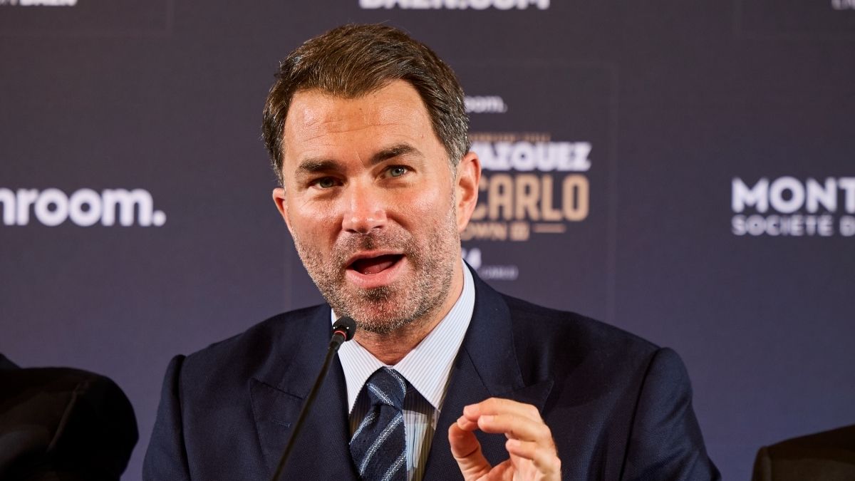 Едді Хірн звернувся до Браяна Норманна після переможного бою Джарона Енніса Едді Хірн звернувся до Браяна Норманна після переможного бою Джарона Енніса