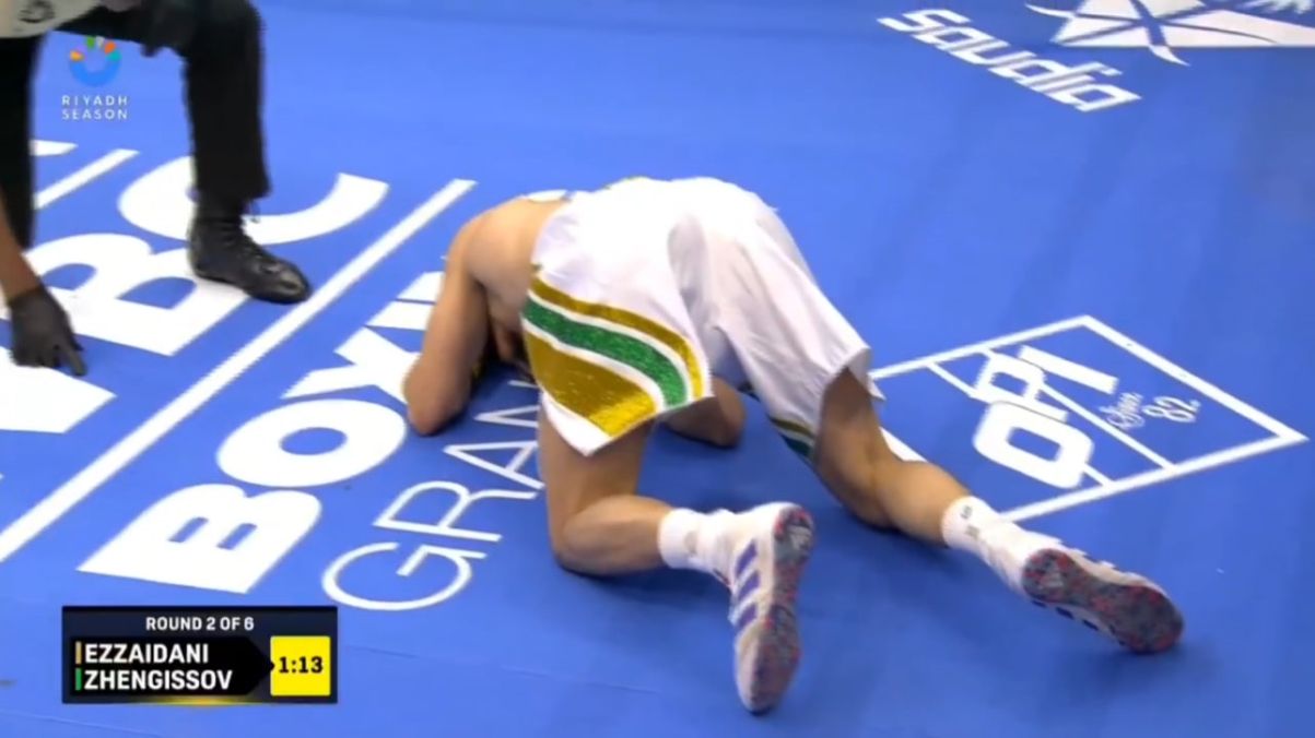 Жолдас Женисов нокаутировал Эль Язида Эззаидани на Гран-при WBC в Саудовской Аравии Жолдас Женисов нокаутировал Эль Язида Эззаидани на Гран-при WBC в Саудовской Аравии