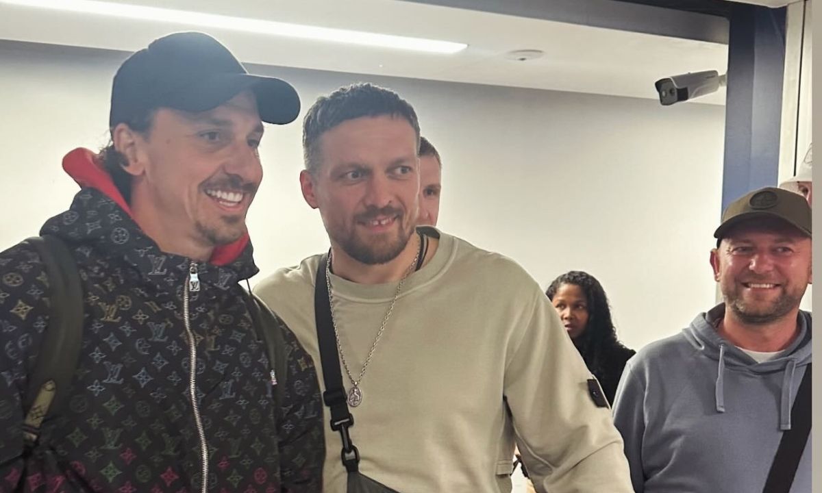 Александр Усик встретился со Златаном Ибрагимовичем в аэропорту Италии Александр Усик встретился со Златаном Ибрагимовичем в аэропорту Италии