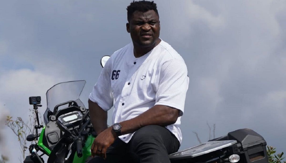 Фрэнсис Нганну устроил смертельное ДТП - детали аварии, сколько погибших Фрэнсис Нганну устроил смертельное ДТП - детали аварии, сколько погибших