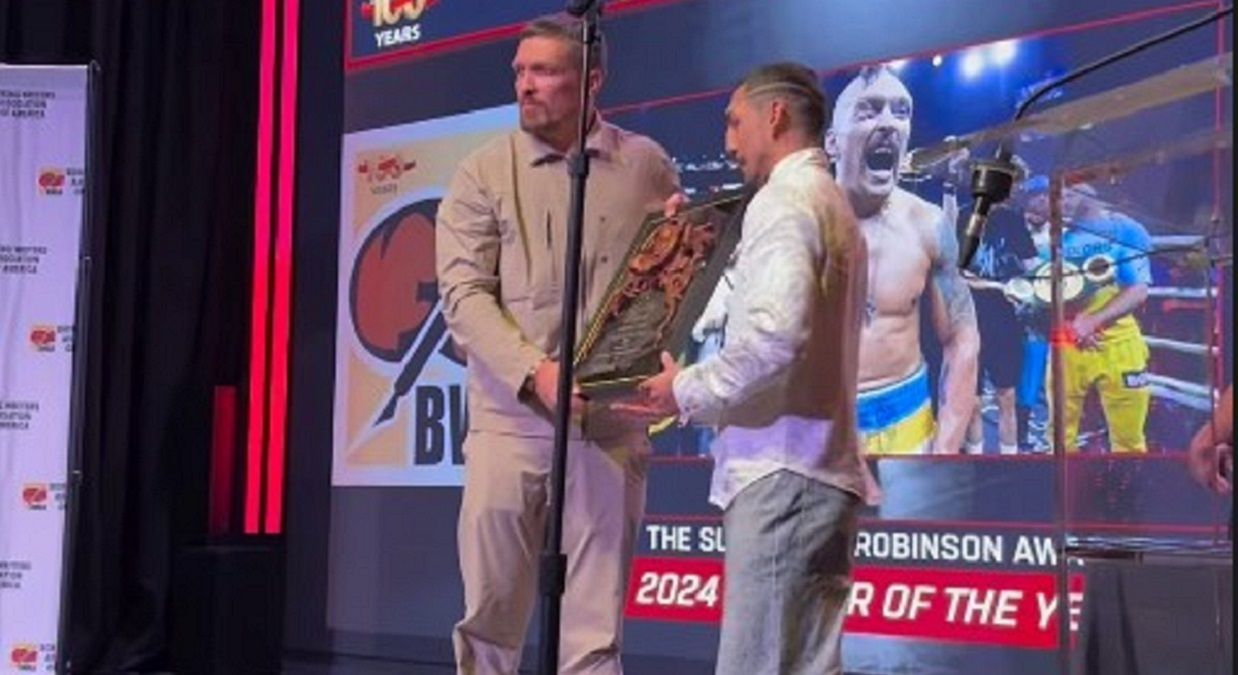Олександр Усик – найкращий боксер 2024 року за версією BWAA Олександр Усик – найкращий боксер 2024 року за версією BWAA