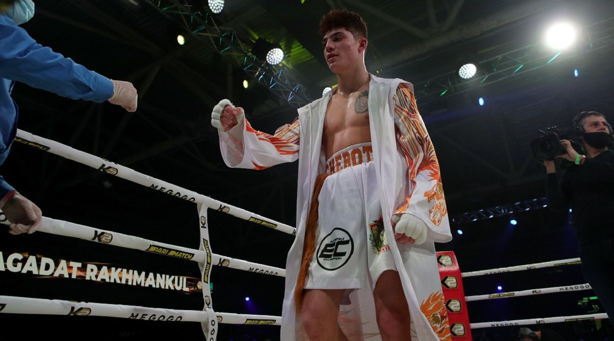 Василий Чеботарь высказался о своем бое в андеркарде Усик –Дюбуа Василий Чеботарь высказался о своем бое в андеркарде Усик –Дюбуа