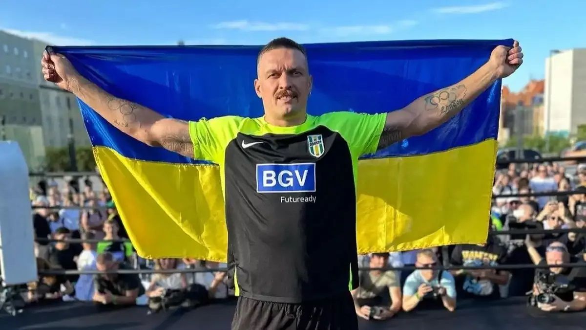 Руслан Ротань розповів, чи є місце для Олександра Усика у Поліссі Руслан Ротань розповів, чи є місце для Олександра Усика у Поліссі