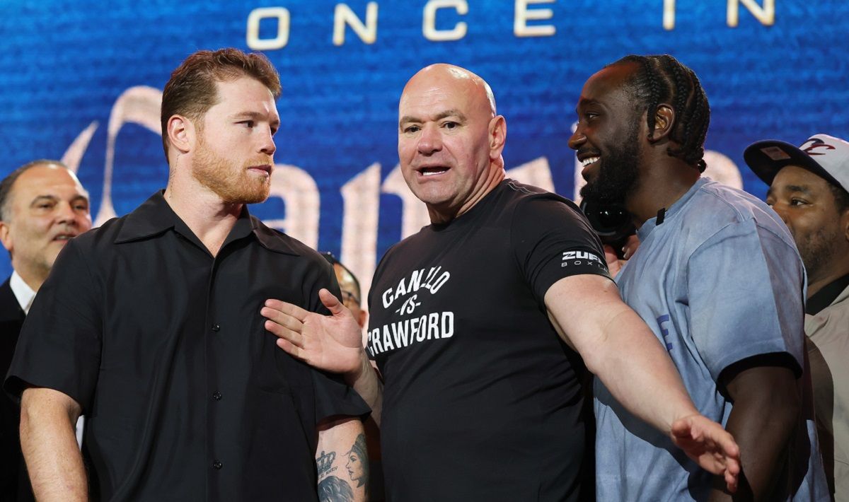 Альварес Кроуфорд - дуэль взглядов боксеров перед боем Альварес Кроуфорд - дуэль взглядов боксеров перед боем