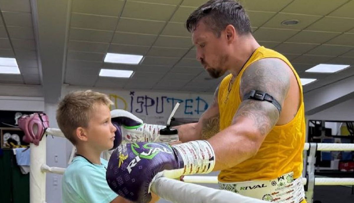 Сын Александра Усик посетил тренировочный лагерь Сын Александра Усик посетил тренировочный лагерь