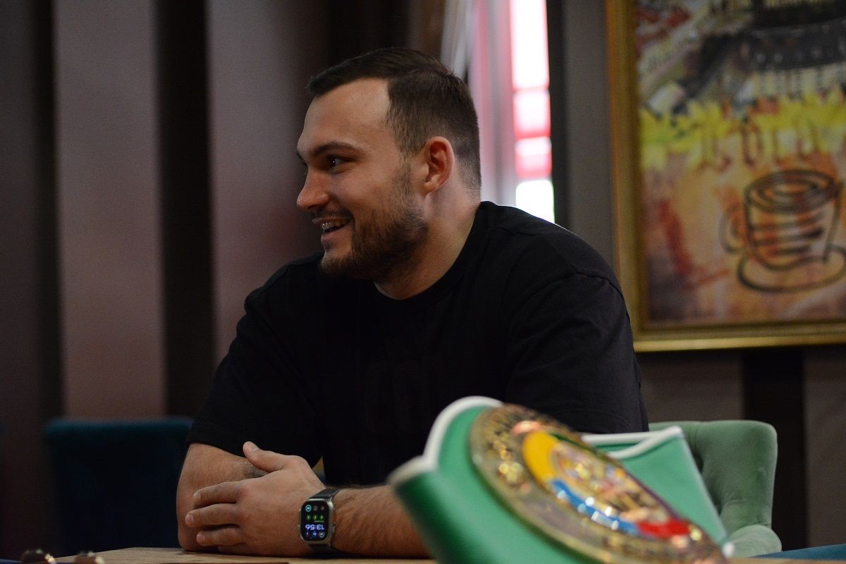Олександр Гриців розповів, як зламав руку у переможному бою із Адамом Коларіком