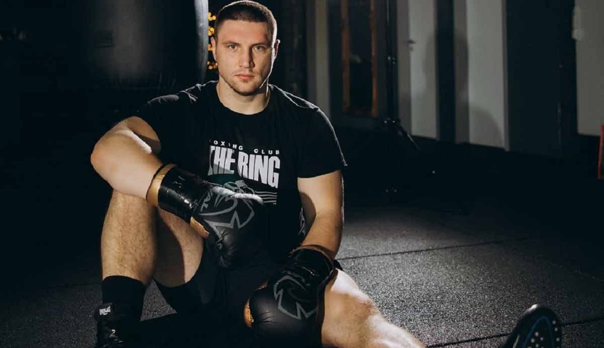 Владислав Сиренко прокомментировал травму и снятие с боя Андрея Новицкого 19 июля Владислав Сиренко прокомментировал травму и снятие с боя Андрея Новицкого 19 июля