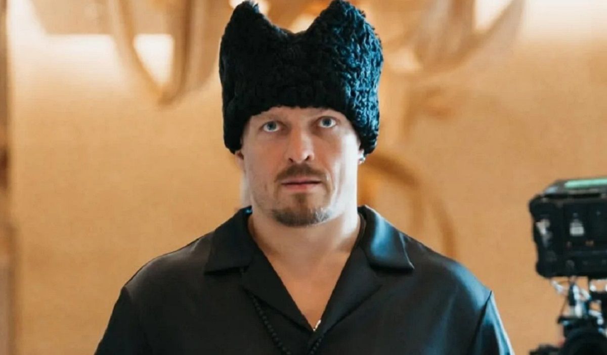 Образ Олександра Усика на пресконференції перед реваншем із Дюбуа Образ Олександра Усика на пресконференції перед реваншем із Дюбуа