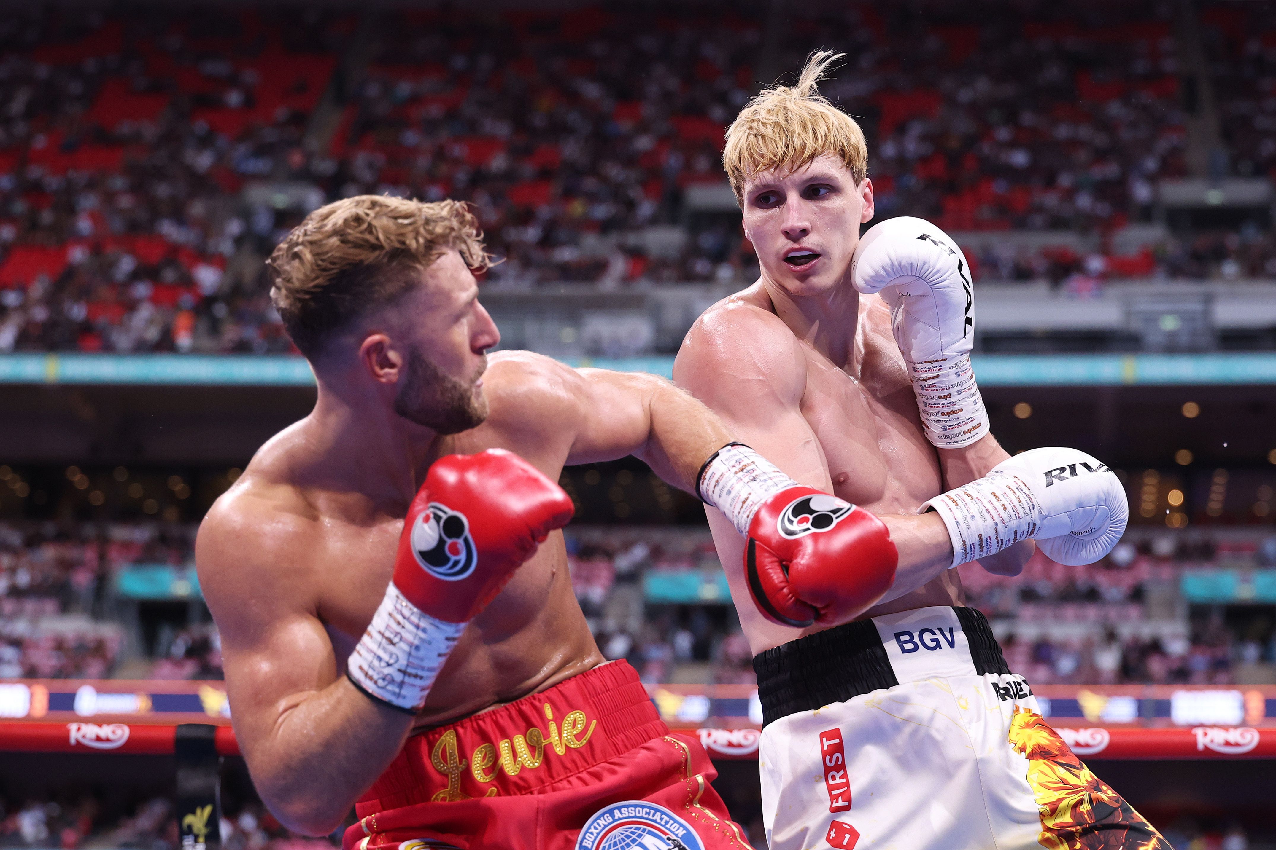 Лапин Эдмондсон - результат боя, кто победил - смотреть онлайн видео бокса Лапин Эдмондсон - результат боя, кто победил - смотреть онлайн видео бокса