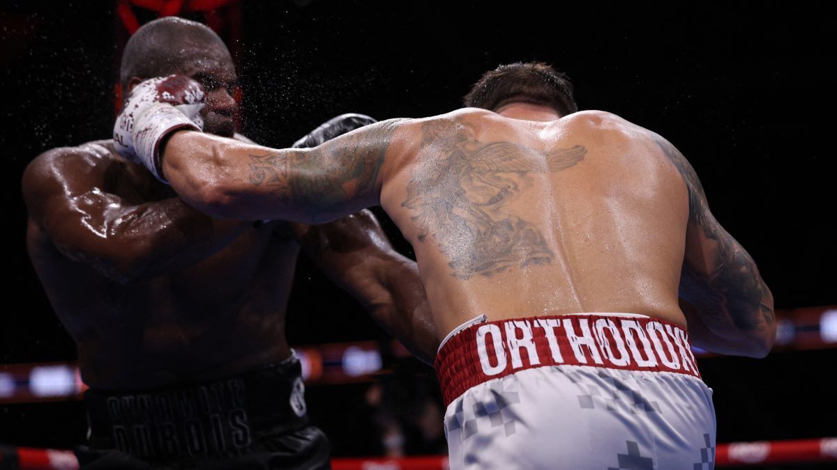 Усик переміг Дюбуа - Атлас пояснив, чому український боксер нокаутував британця Усик переміг Дюбуа - Атлас пояснив, чому український боксер нокаутував британця