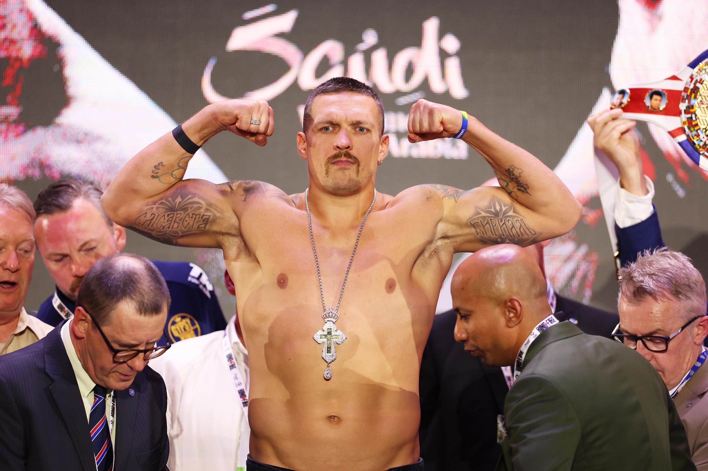 Олександр Усик отримав виклик від 52-річного боксера із Нігерії - хто він