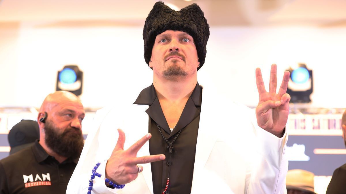 Лапін розповів, чи битиметься Усик з Ітаумою - які плани в українського боксера 