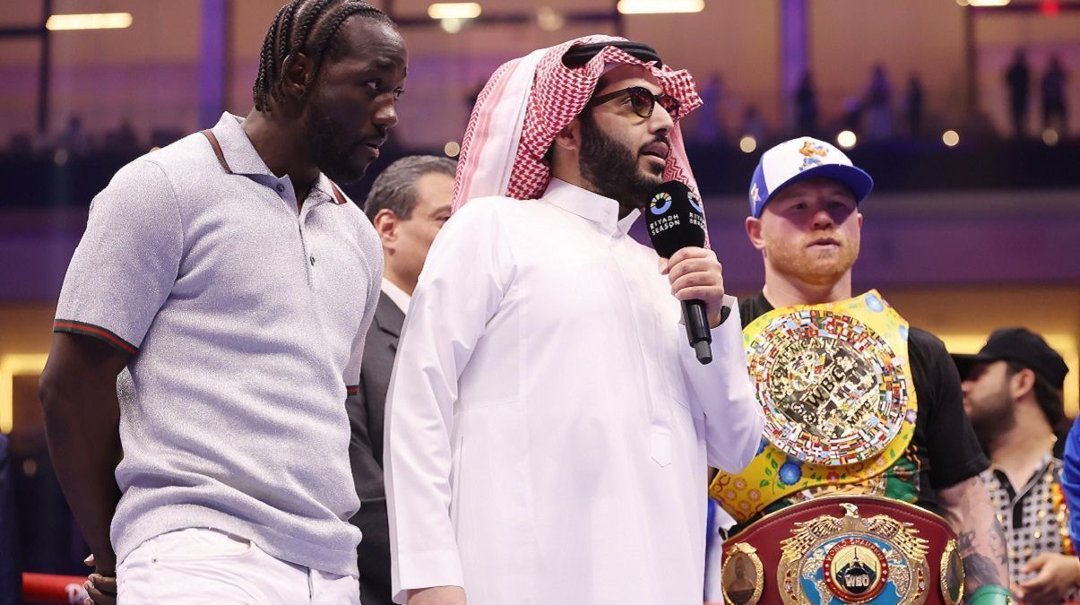 Альварес - Кроуфорд - хто переможе Канело чи Мисливець за версією Тайсона Ф'юрі Альварес - Кроуфорд - хто переможе Канело чи Мисливець за версією Тайсона Ф'юрі