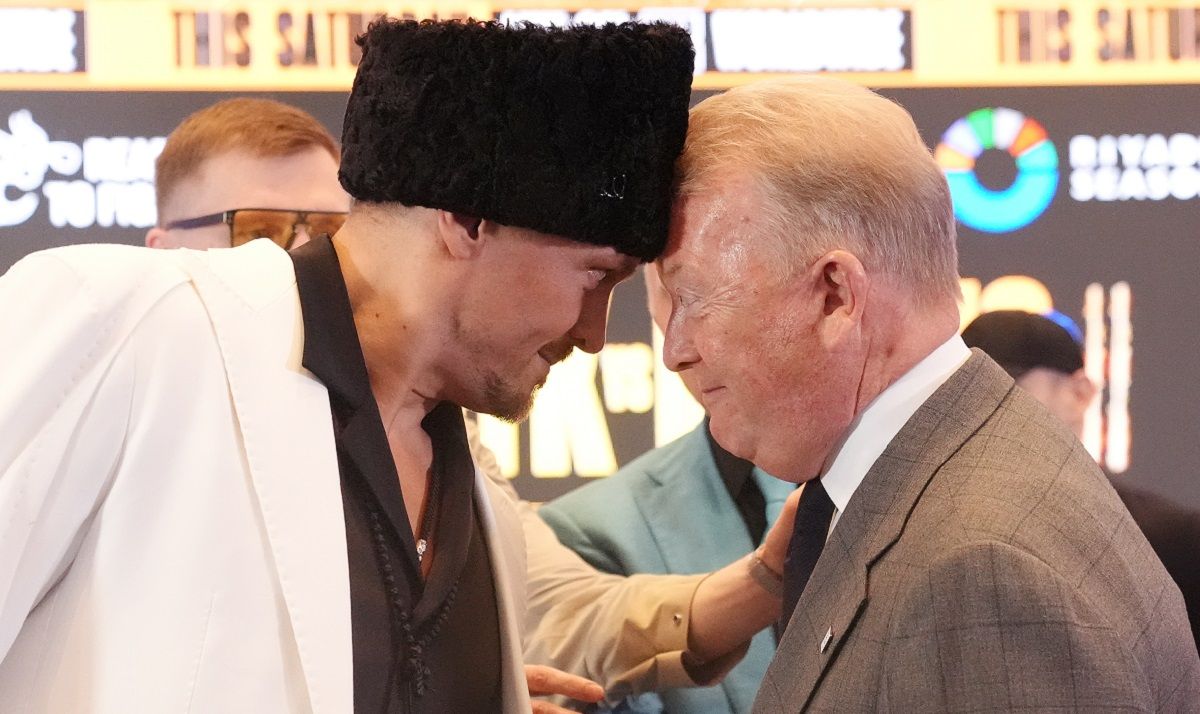 Чи заберуть в Олександра Усика чемпіонські пояси - відповідь промоутера Воррена