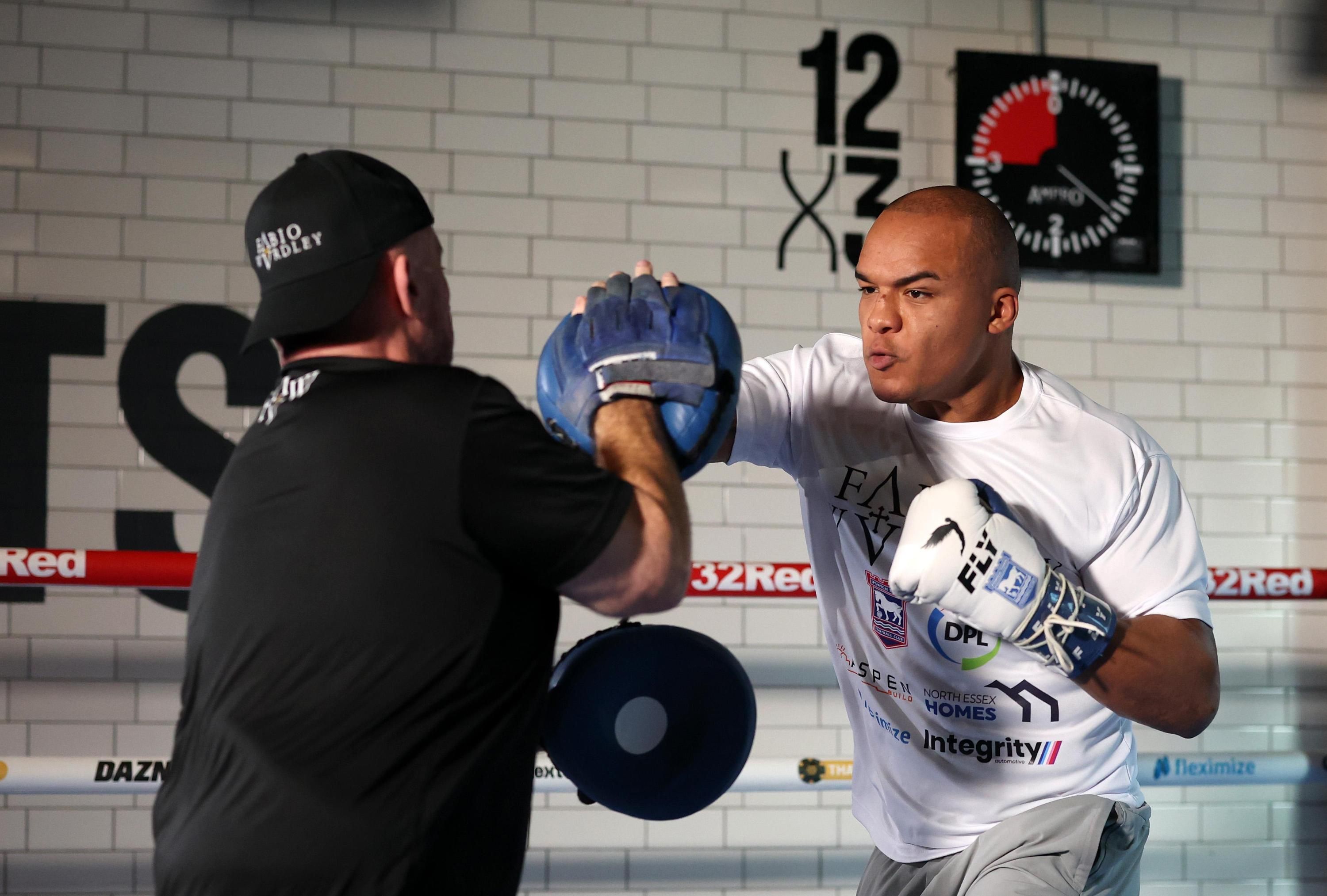 WBA оновила рейтинг хевівейту - куди зник Фабіо Вордлі та де Олександр Усик WBA оновила рейтинг хевівейту - куди зник Фабіо Вордлі та де Олександр Усик