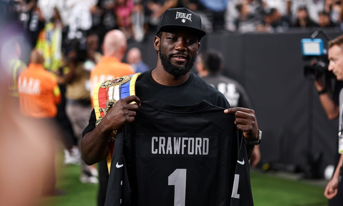Теренс Кроуфорд наступний бій - з ким має битися боксер на думку Тайсона Теренс Кроуфорд наступний бій - з ким має битися боксер на думку Тайсона