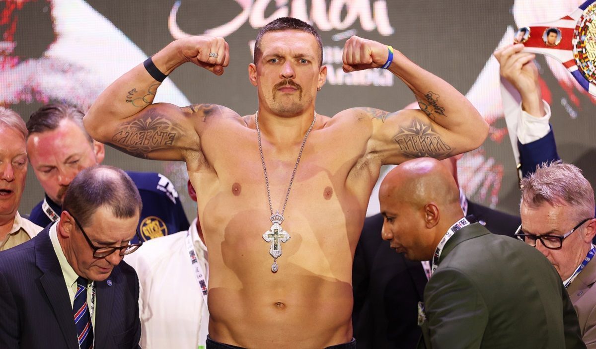 Усик відмовився від титулу WBO - що сказали у команді боксера Усик відмовився від титулу WBO - що сказали у команді боксера