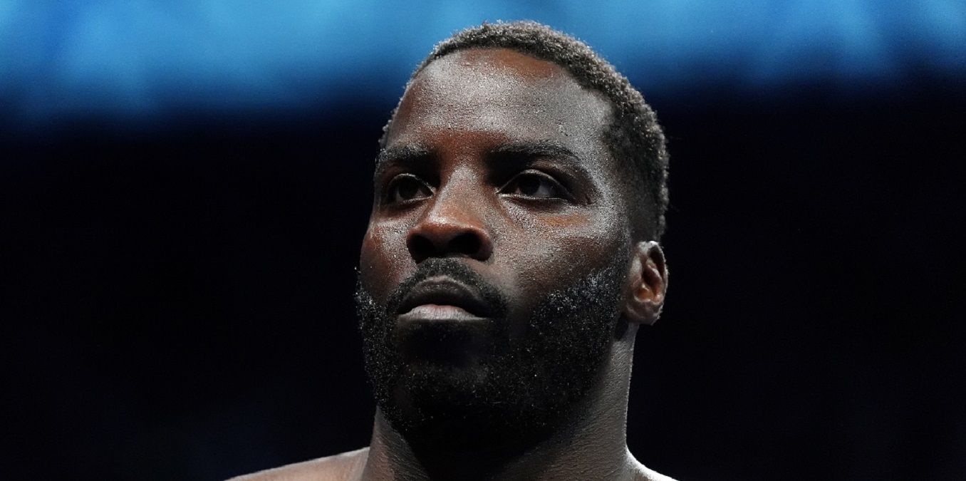 Лоуренс Окол - Ебенезер Теттех - результат бою, як пройшов поєдинок