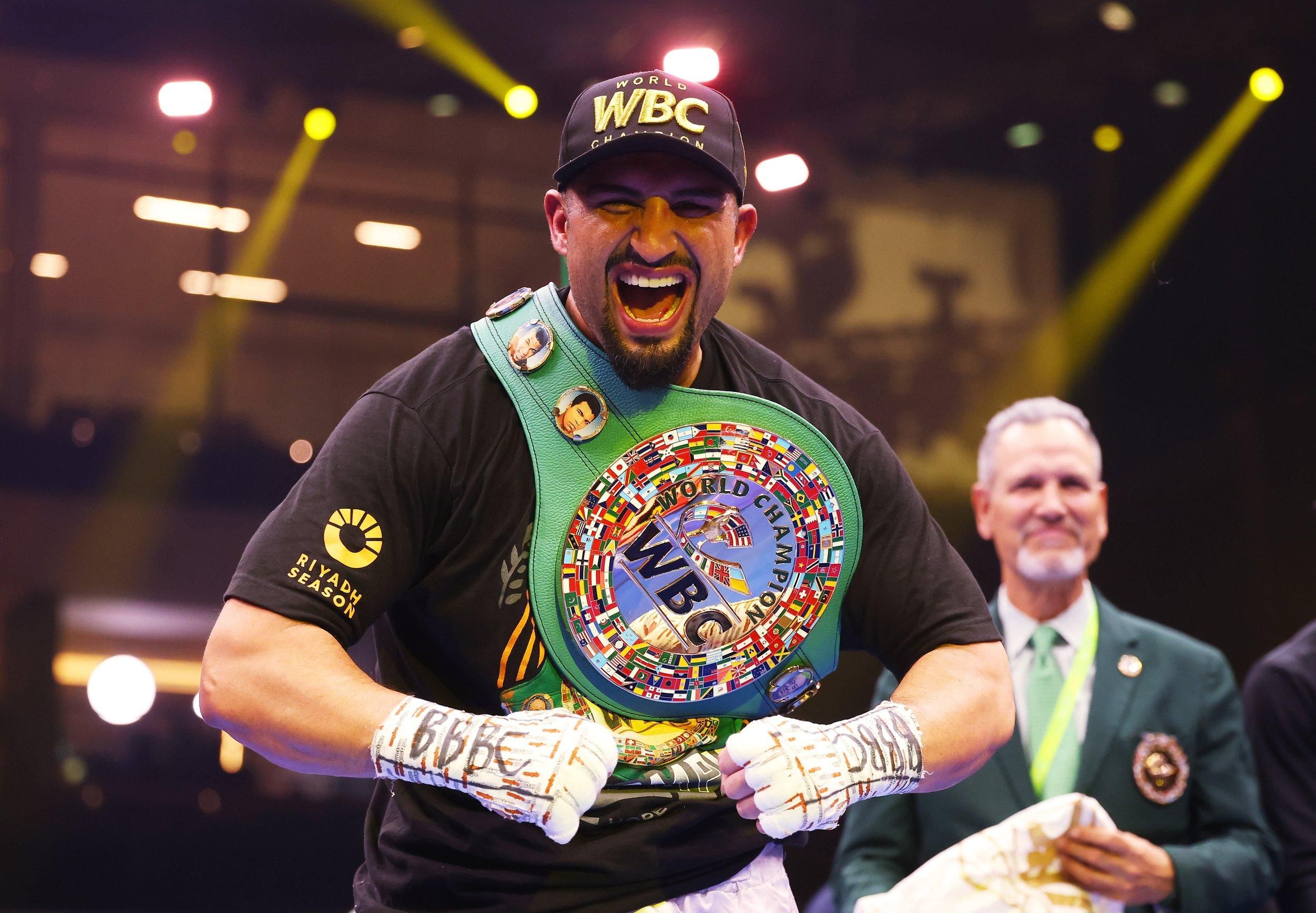 Агит Кабаел рассказал о желании провести титульный бой против Александра Усика