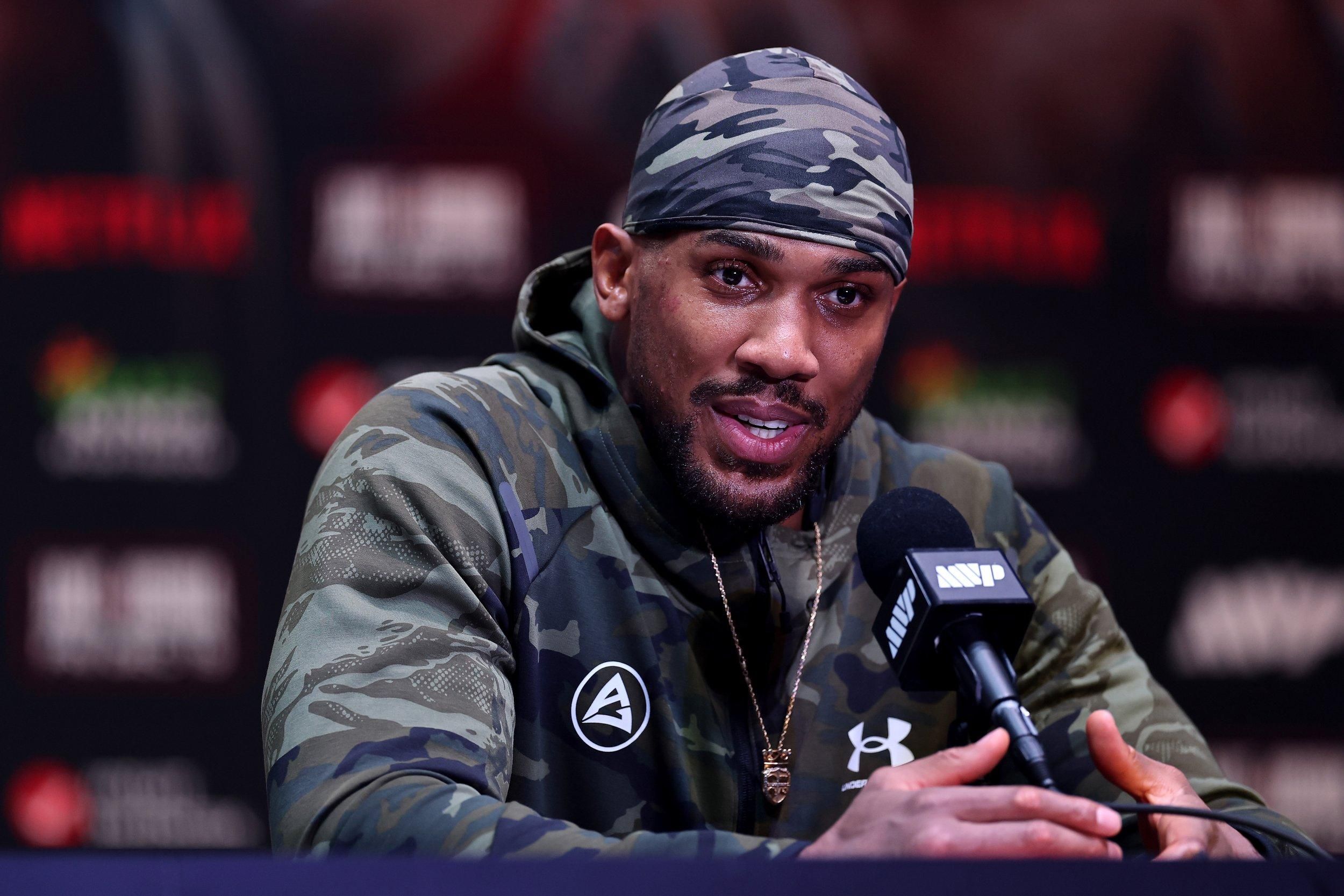 Джошуа зустрівся з Хірном - у якому стані боксер після ДТП