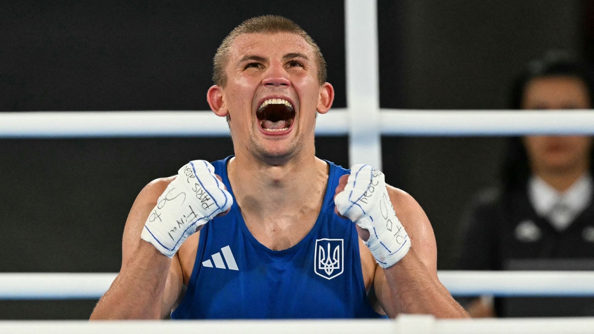 Олександр Хижняк - дебют у професіоналах - з'явилися нові деталі Олександр Хижняк - дебют у професіоналах - з'явилися нові деталі