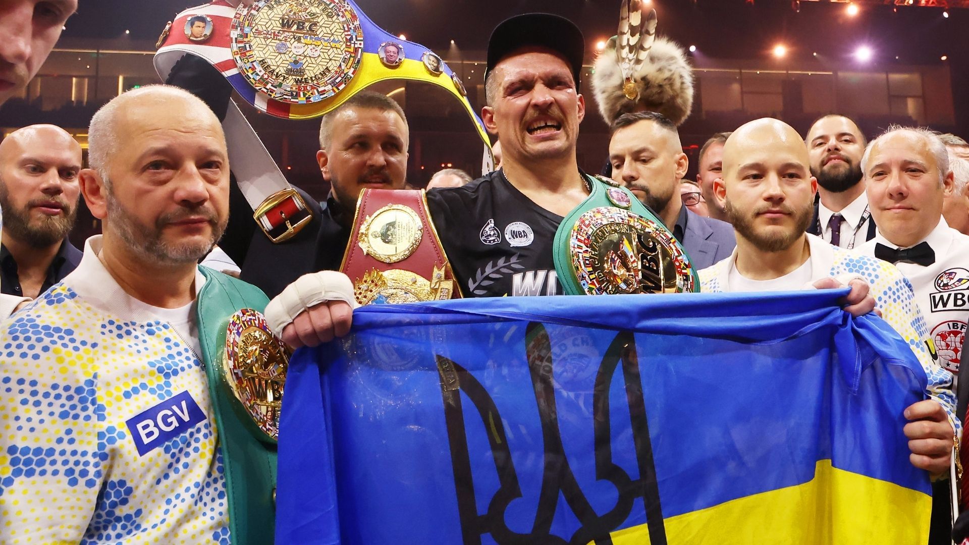 Хто найкращий боксер України - Усик відповів, чи це Кличко Хто найкращий боксер України - Усик відповів, чи це Кличко