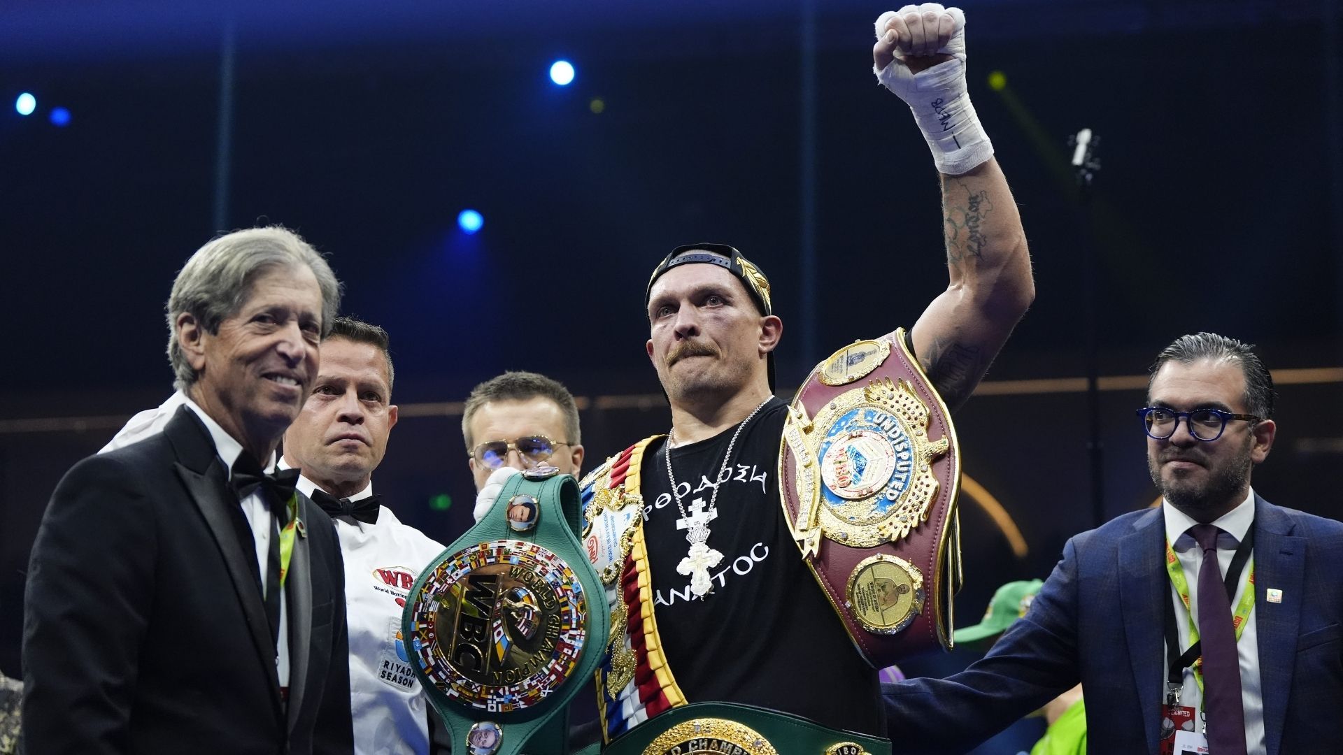 Джейк Пол зробив заяву про бій з Усиком за правилами MMA