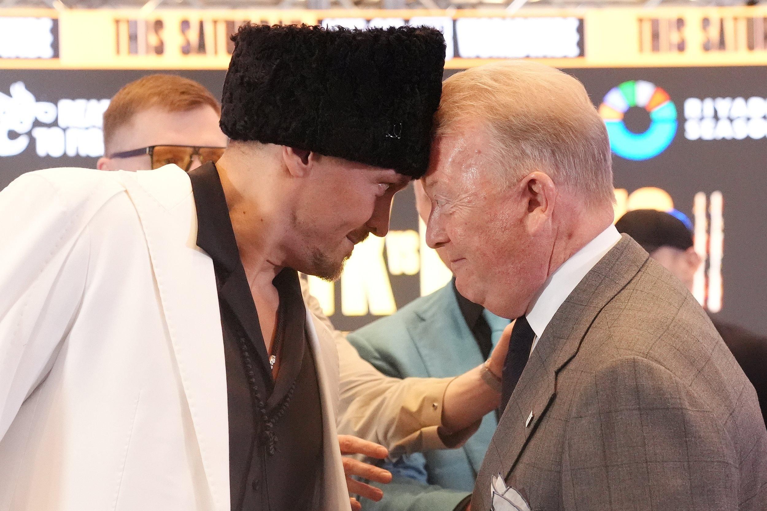Александр Усик и Фрэнк Уоррен Александр Усик и Фрэнк Уоррен